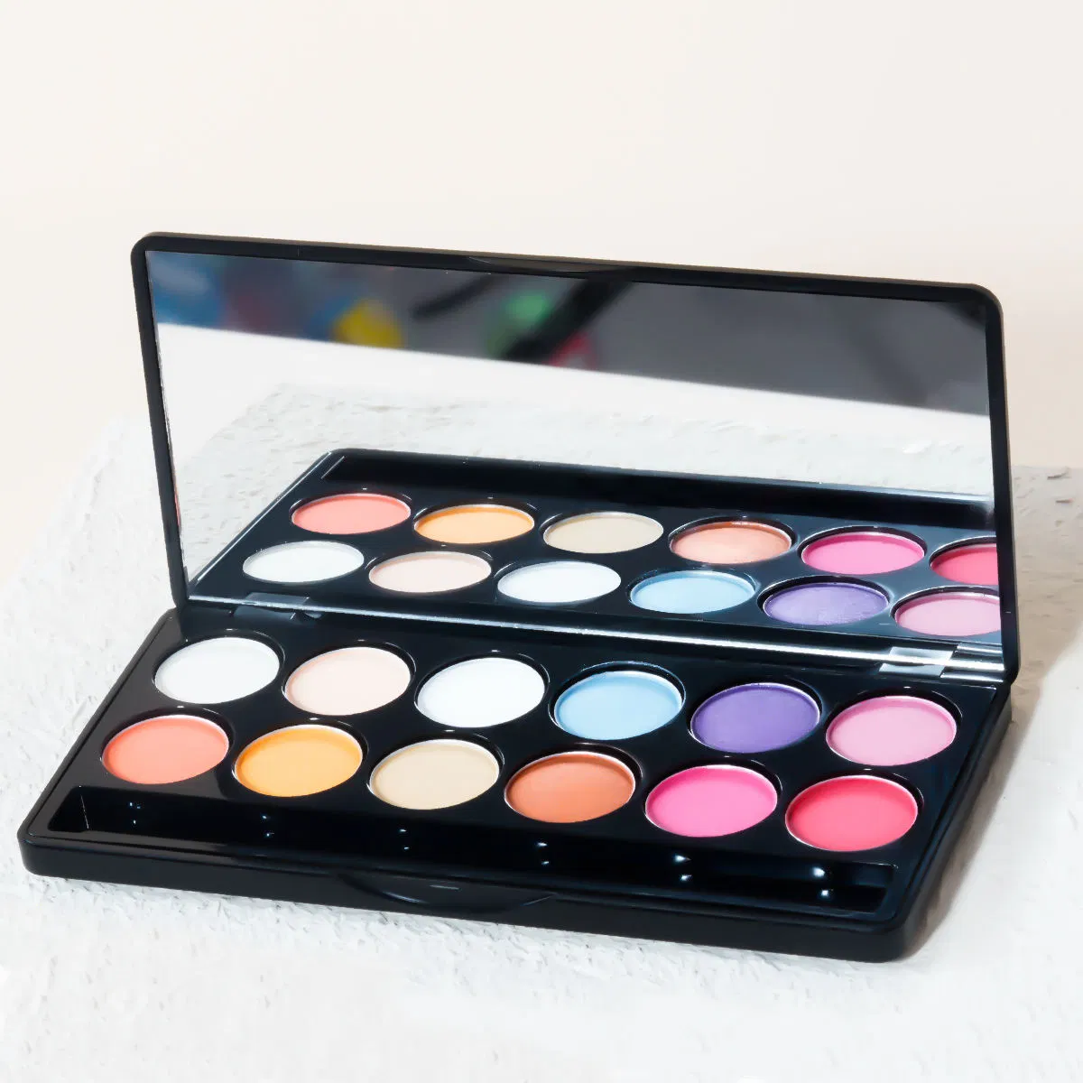 Vegan Multichrome Glitter Eyeshadow Palette for Custom Makeup