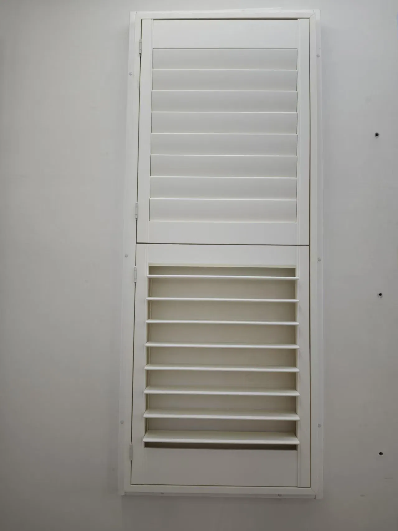 China Factory Wholesale Custom Plantation Shutters Window Treatments