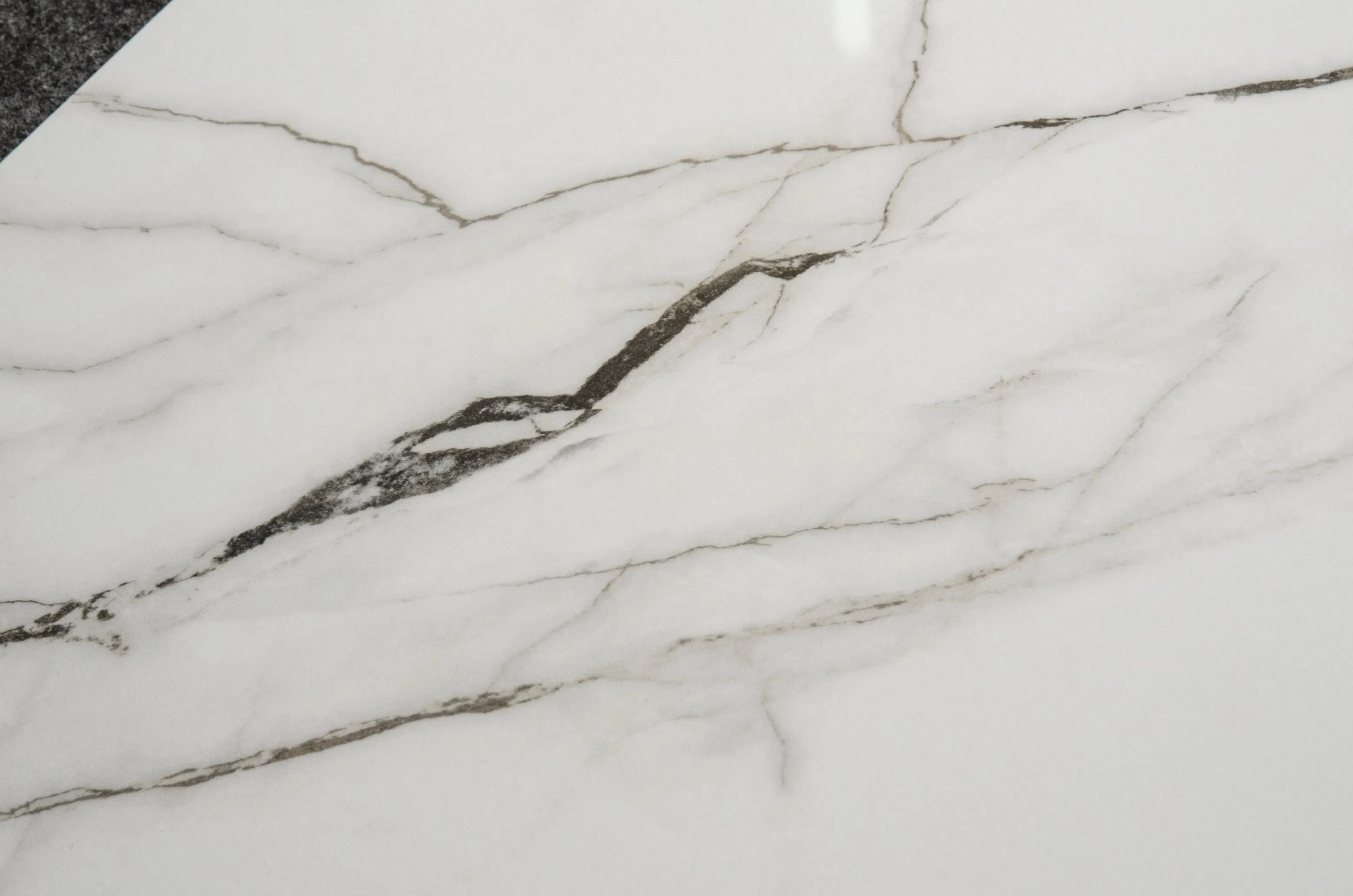 Полированная керамогранитная плитка 600x600 мм для пола и стен