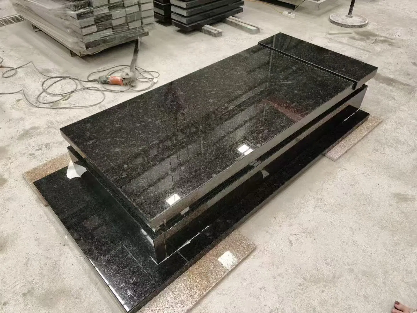 Polished Angola Black Simple Granite Gravestone/Tombstone