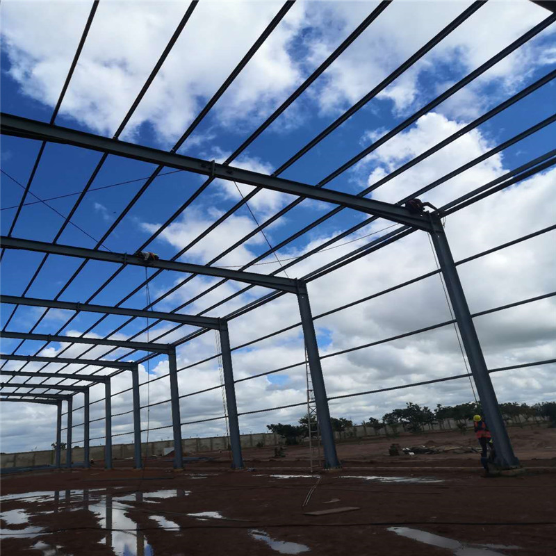 Insulated Affordable Pre-Engineered Prefabricated Light Steel Structure