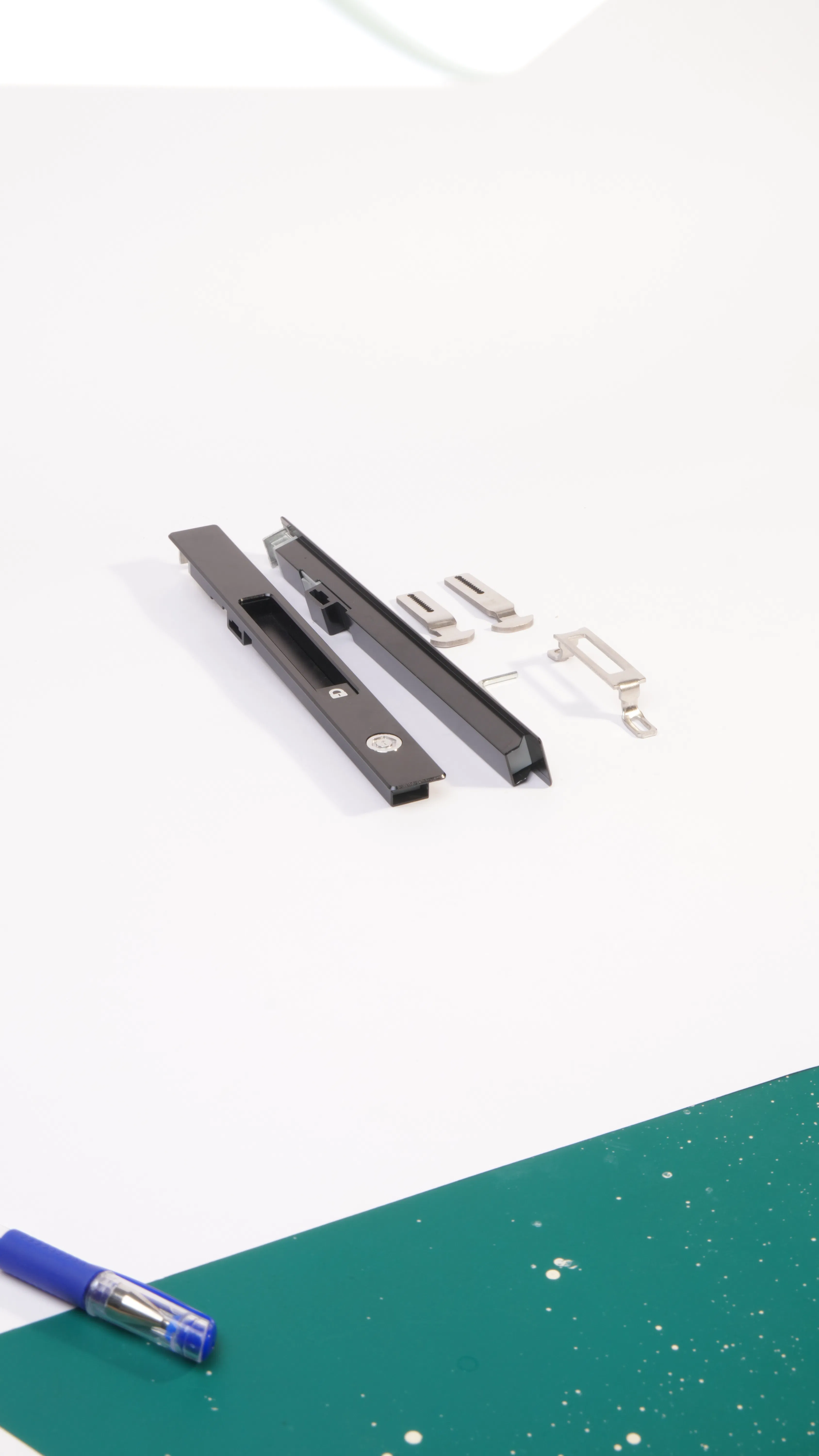 Reliable Sliding Window Lock for Aluminum and Metal Window Applications