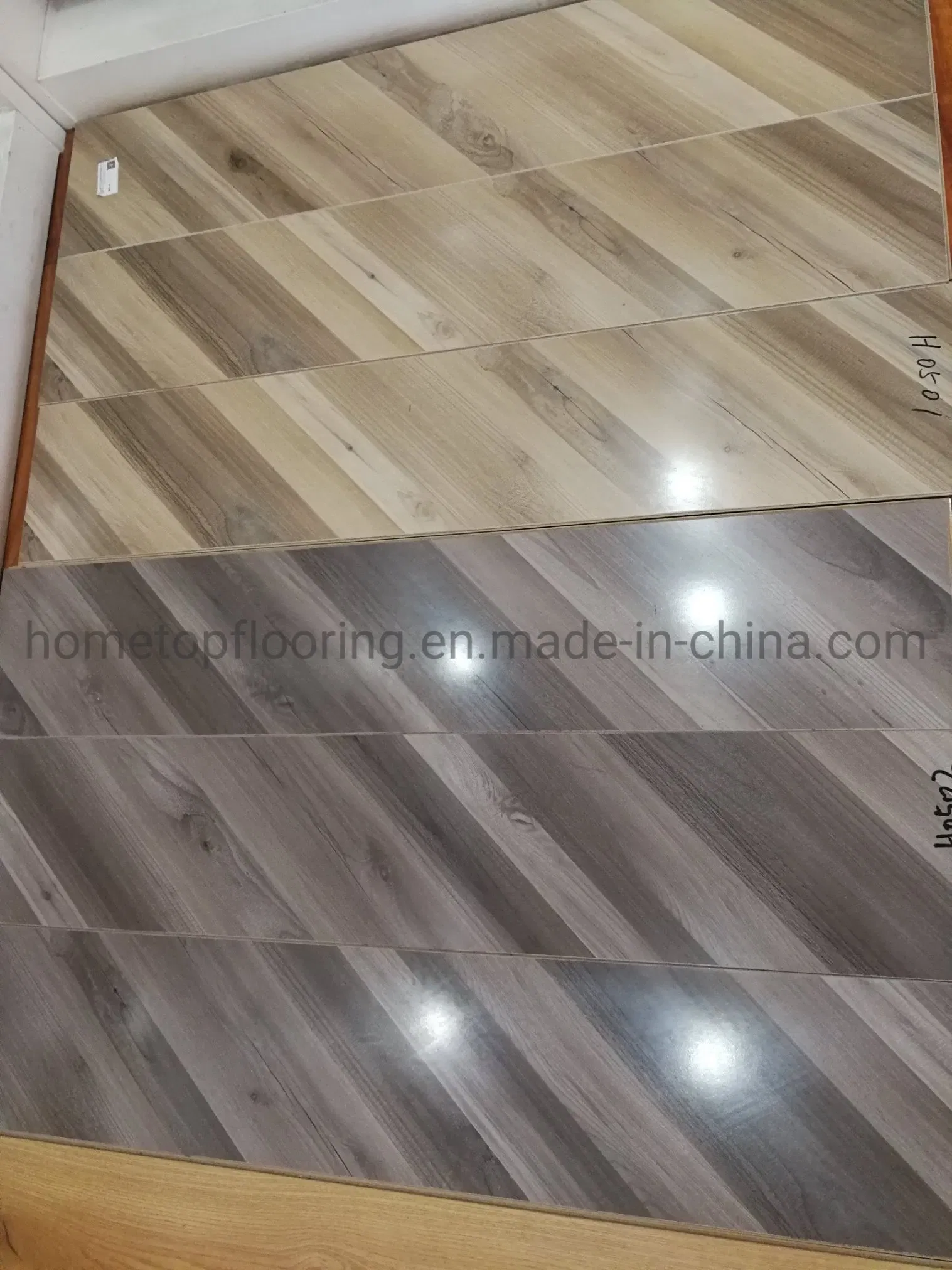 China Manufacturer Laminates Parquet Wholesale Waterproof Glossy Wooden Marble Easy Lock HDF 8mm 12mm AC4 AC5 Waterproof Scratch Proof Laminate Flooring