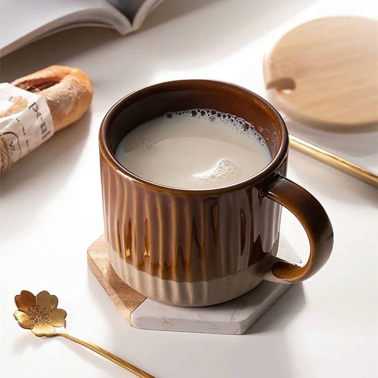 Two Tone Glazed Ceramic Cups Office Personalized Coffee Tea Mug with Wood Lid
