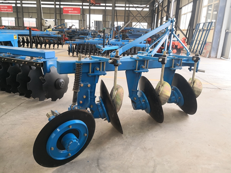 Дисковый плуг 3-дисковый для трактора