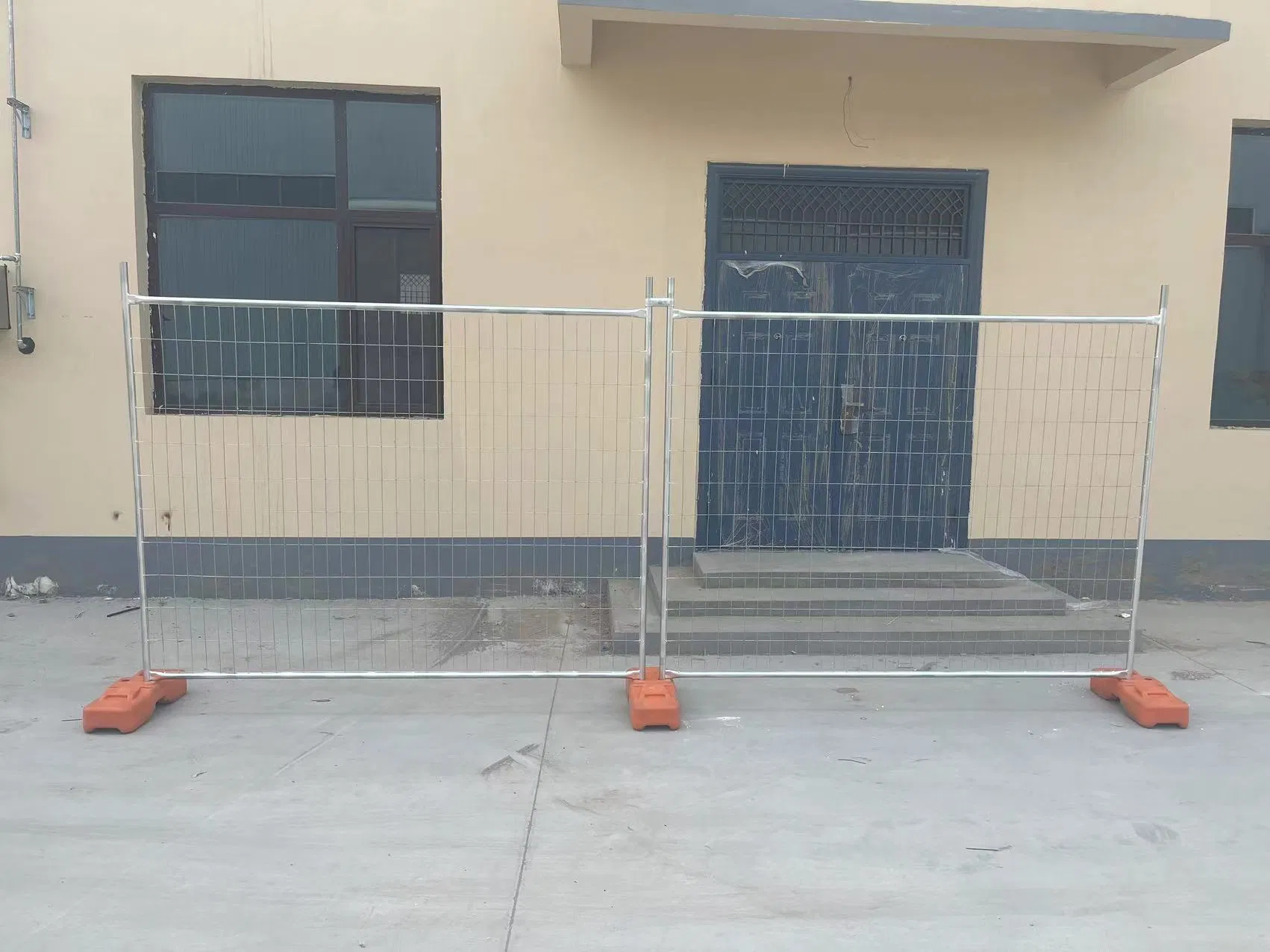 Weather Resistant Galvanized Temporary Fence Easy Handling 60*150mm Mesh Open Size