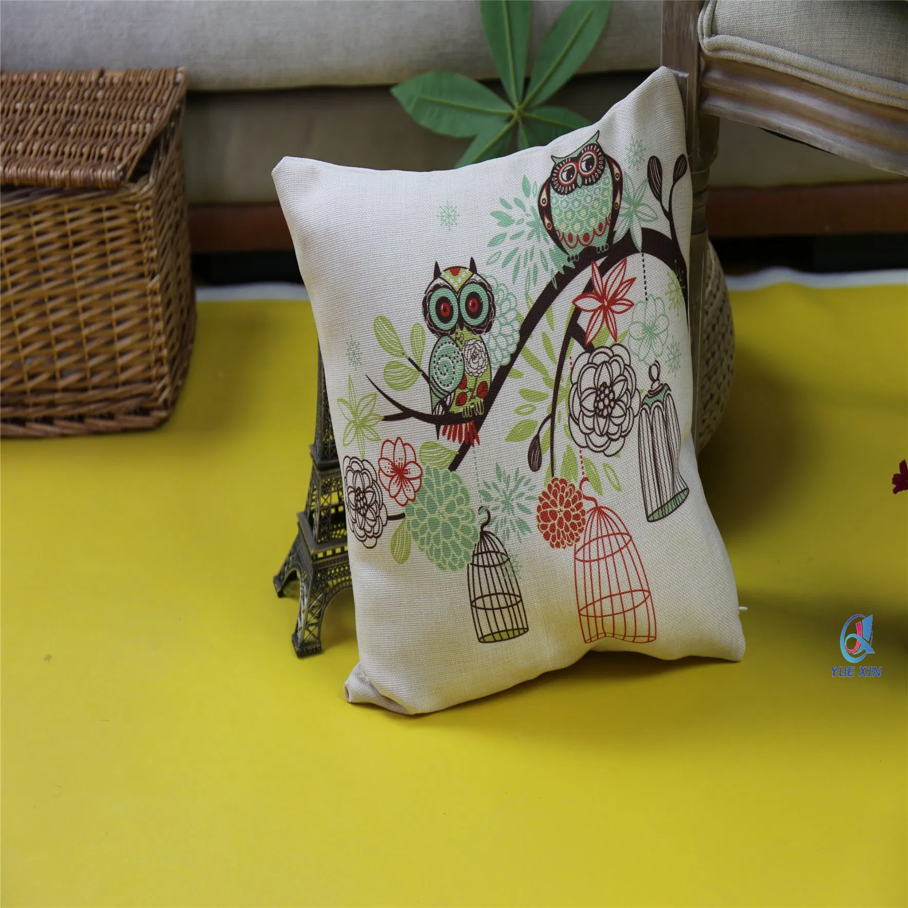 Chic DIY Decorative Throw Pillows for Sofa Styling