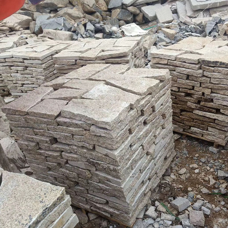 Economical Irregular G682 Misty Yellow/Sunset Gold/Rusty Beige Granite Flagstone for Outside Garden Decoration