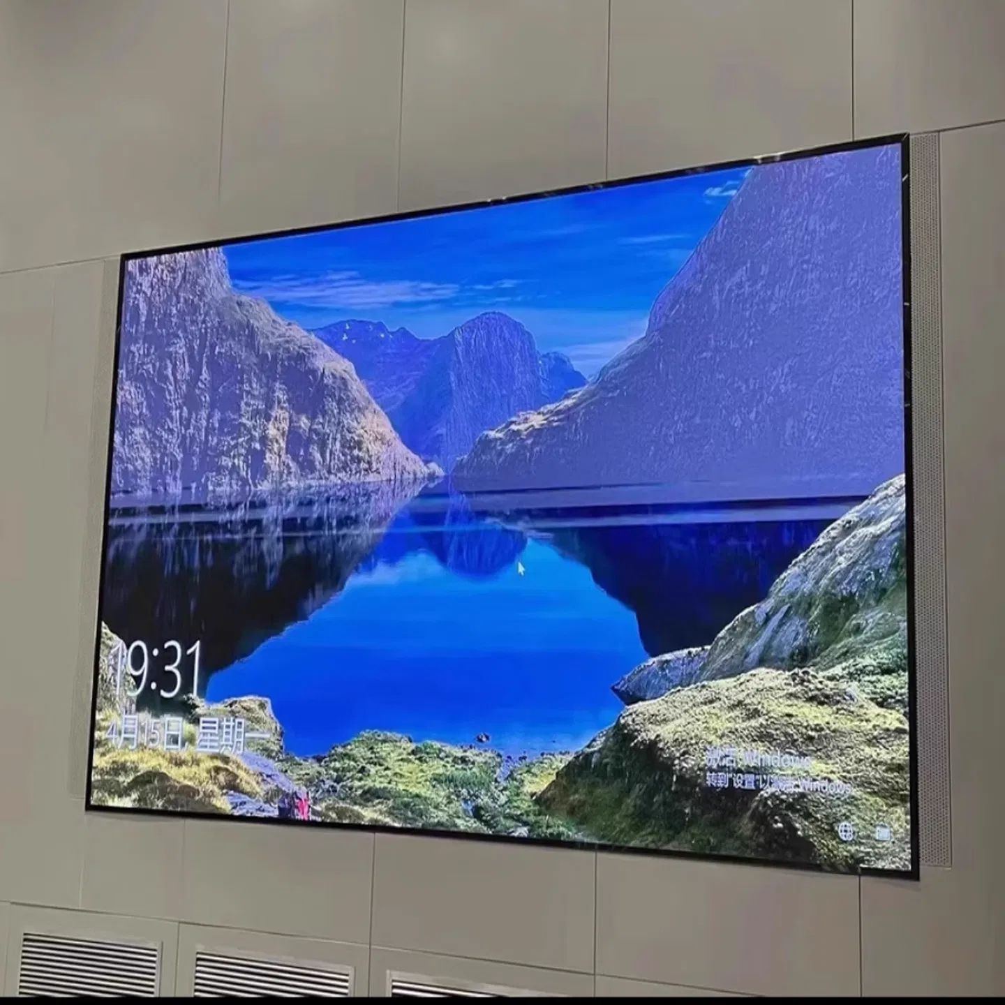 136" 165" 220" Inch All-in-One Gob COB Surface LED Display Screen TV School Smart Board Digital Interactive for Education