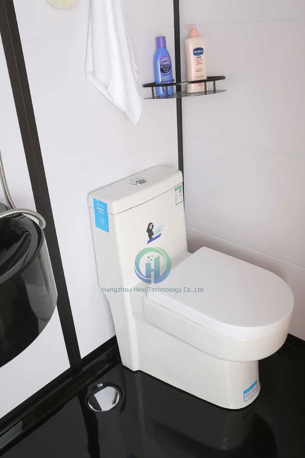 Prefab Bathroom with Integrated Toilet and Shower Sanitary Ware