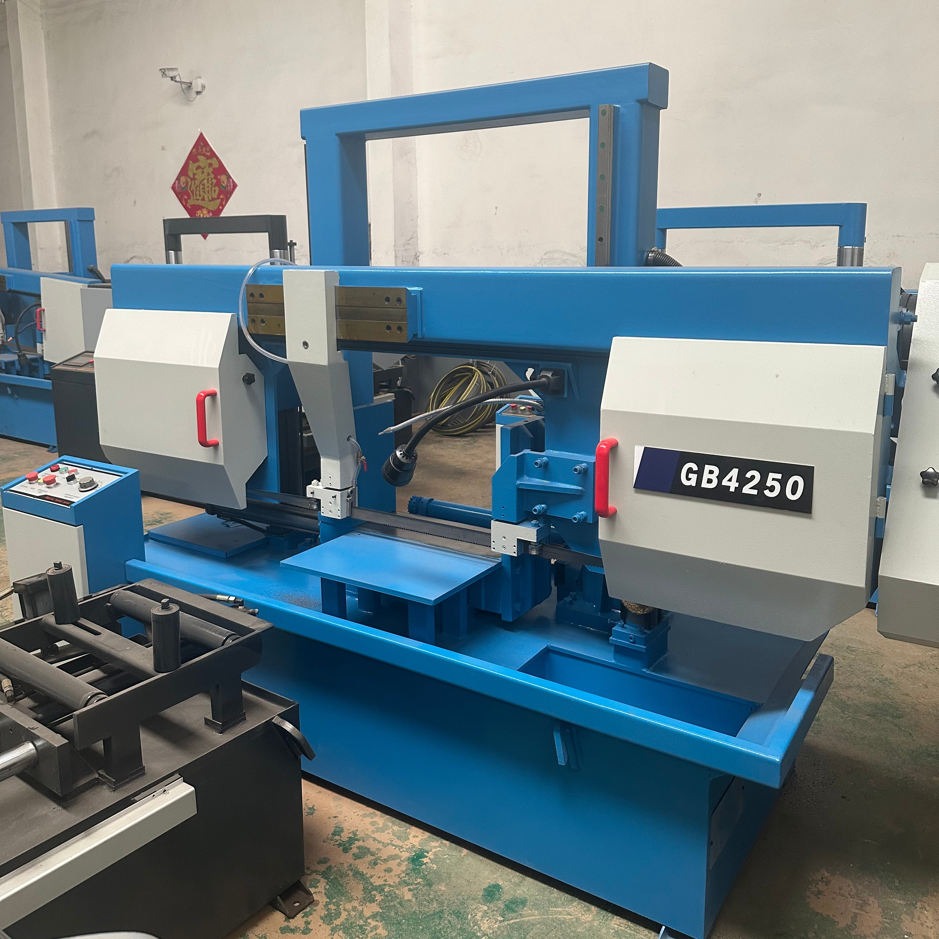 Станок ленточнопильный горизонтальный полуавтоматический