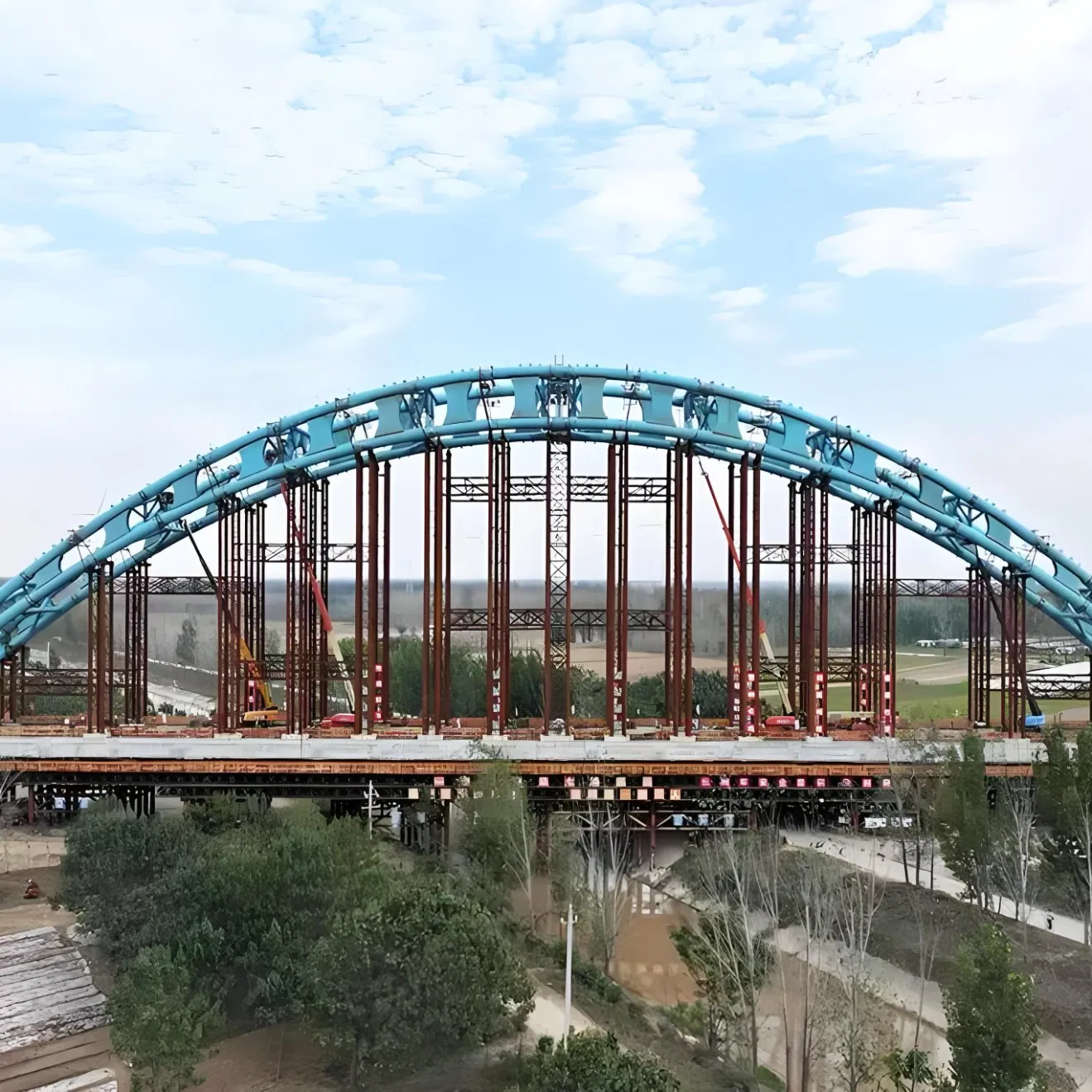 Durable Heavy Steel Structure Bridge for Pedestrian and Vehicle Access