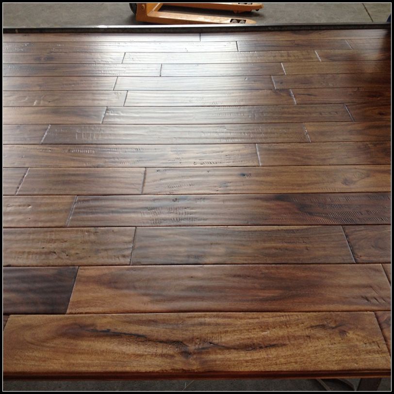 Solid Acacia Flooring (Handscraped Natural Color)