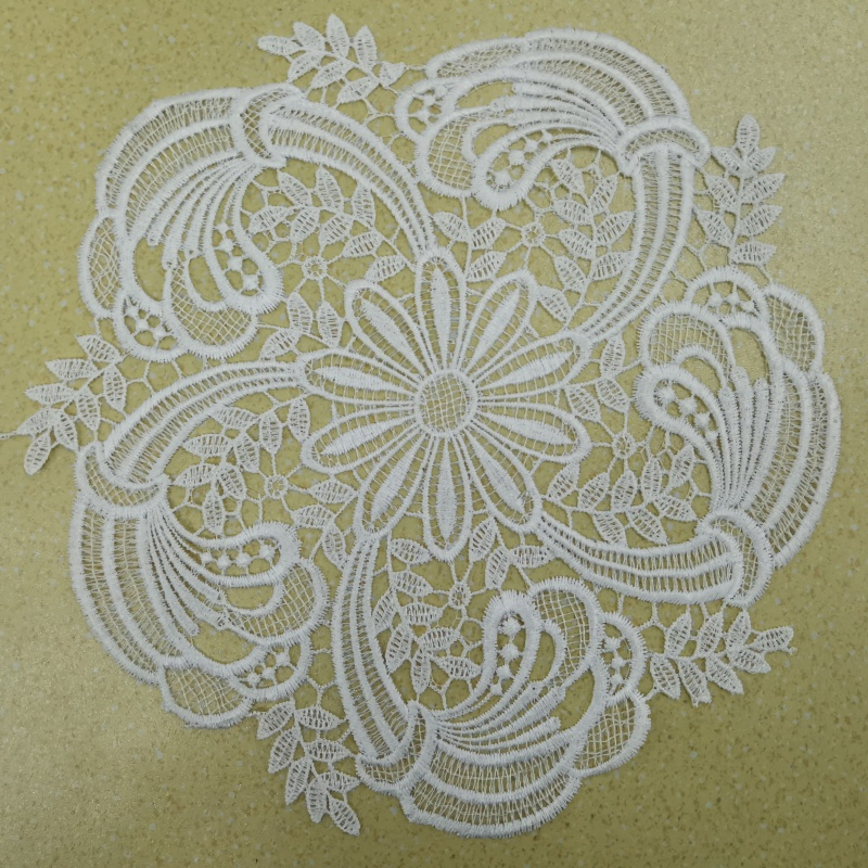 One Piece Lace Napkin Round Dust, Ash, and Heat Insulation