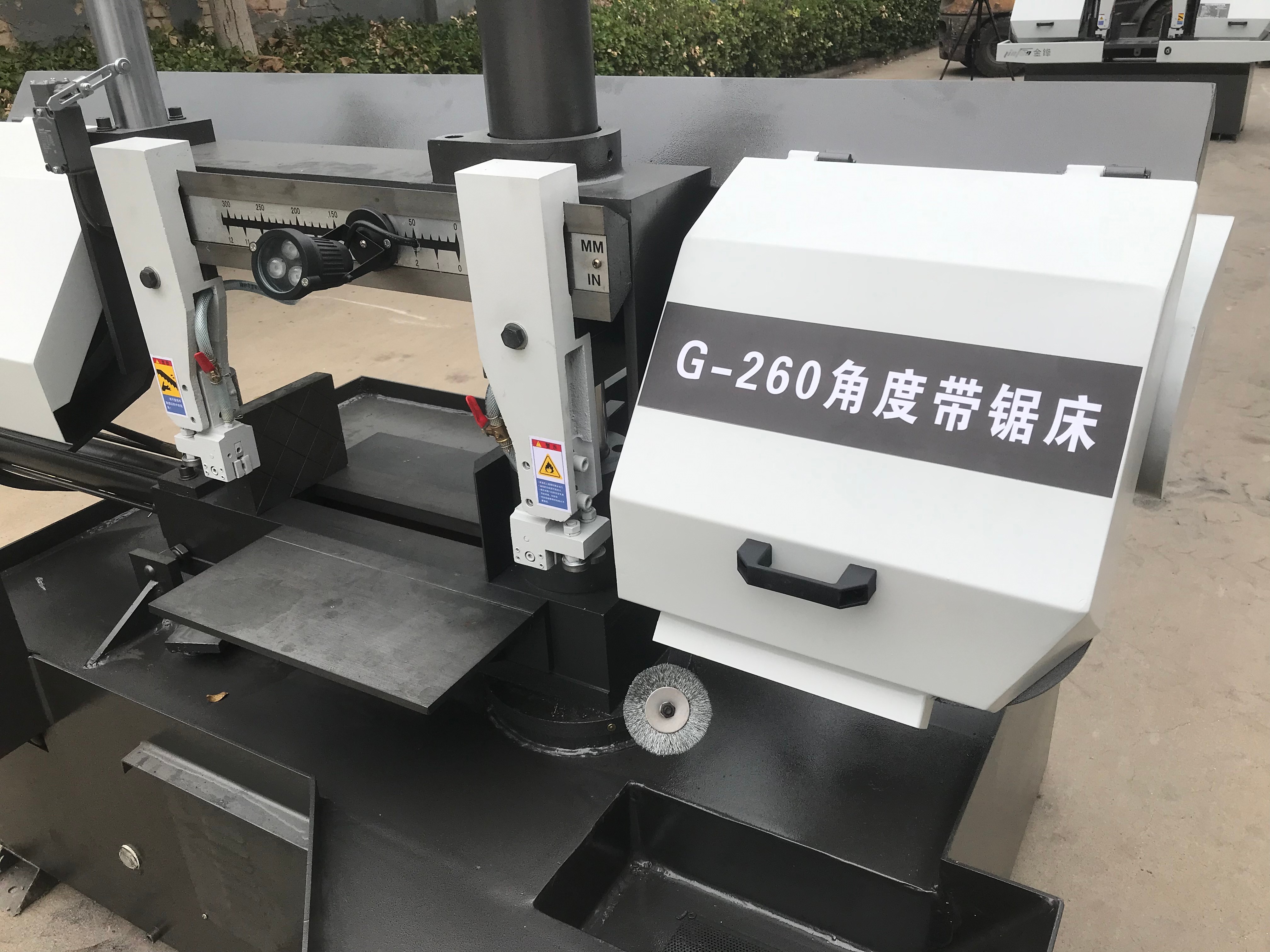 Станок ленточнопильный полуавтоматический по металлу G-260