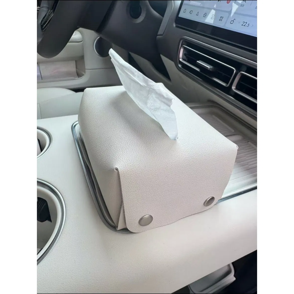 Lixiang Car Genuine Leather Tissue Holder, Simple Design, Lightweight and Practical, Prevents Paper Jams Tissue Box