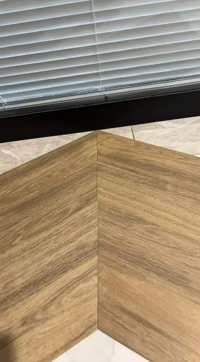 Water Resistant Engineered Wood Flooring High-Quality Laminate Materials Board