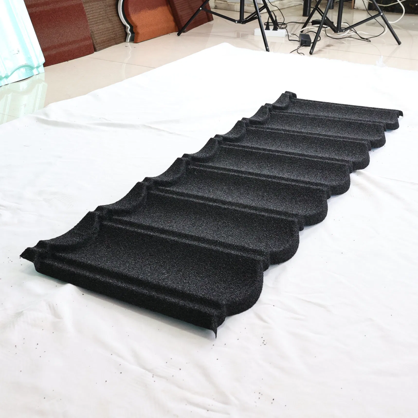 Colorful Stone Chips Coated Metal Roofing Tiles for Decoration