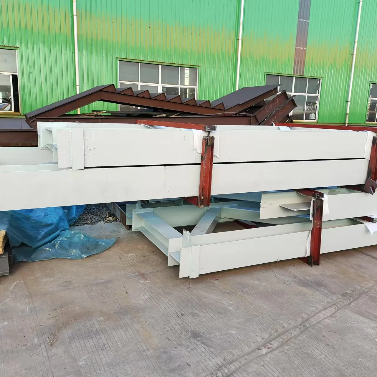 High Quality Steel Frame, Any Size Can Be Customized