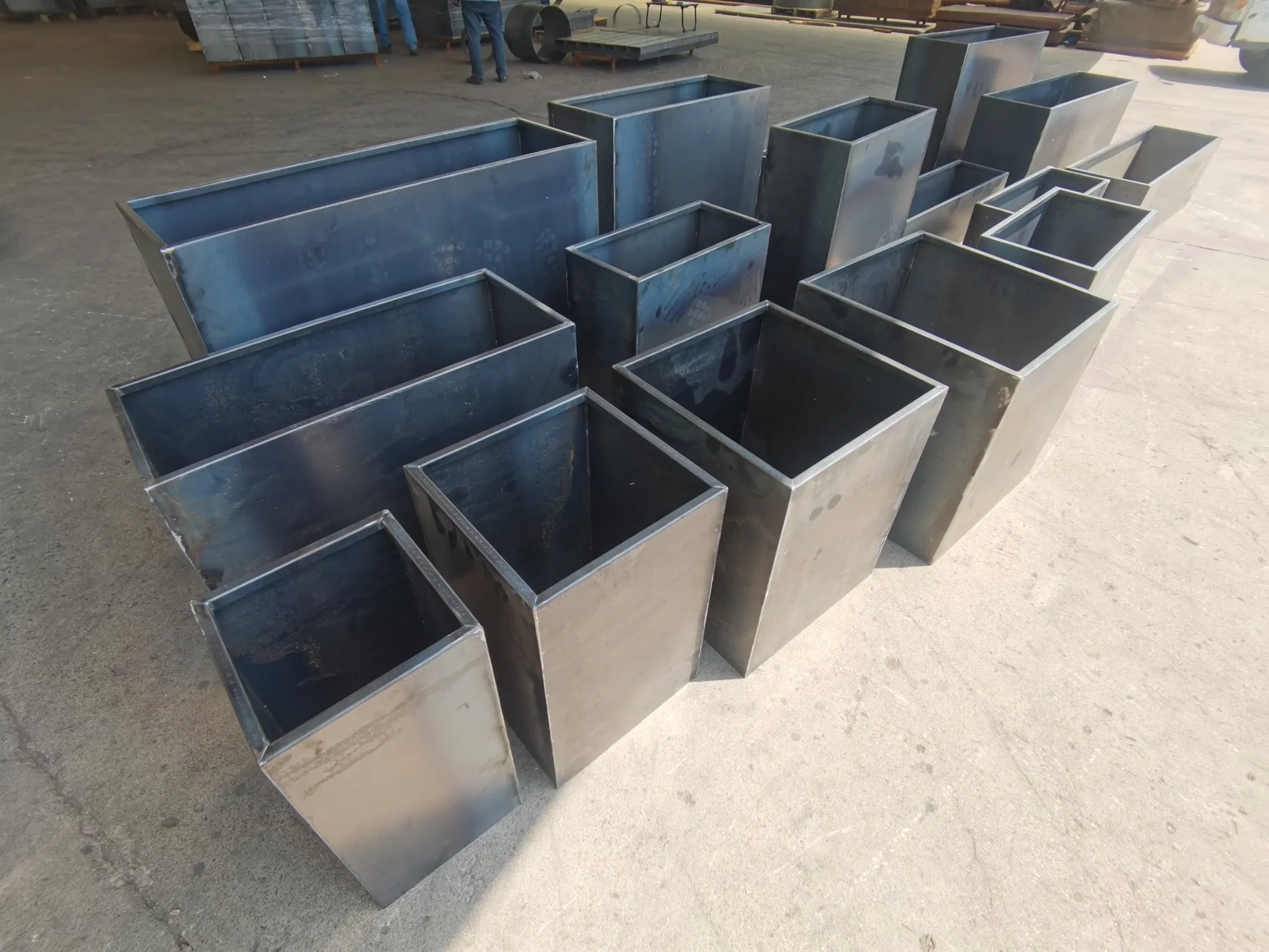 Квадратный уличный цветочный горшок из кортеновской стали