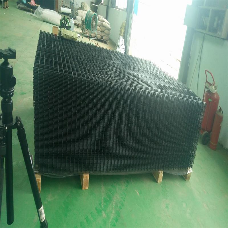 Low Carbon Steel Wire Mesh Fence