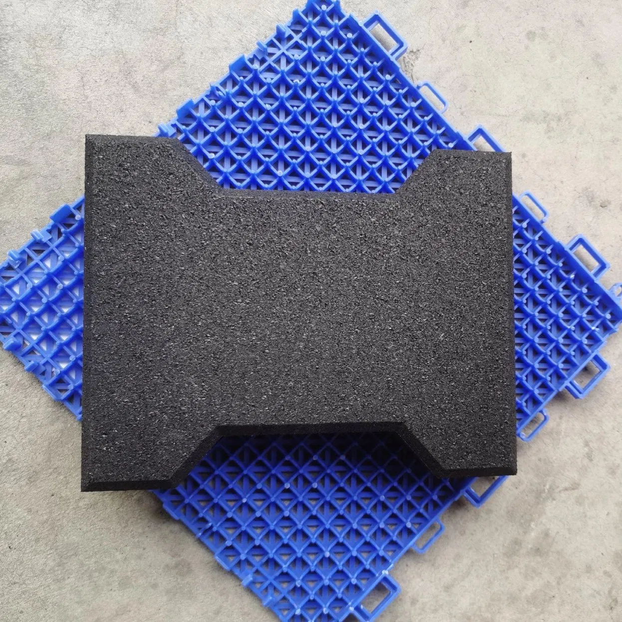 Recycled Interlocking Rubber Paver Tile Rubber Dogbone Paver Flooring