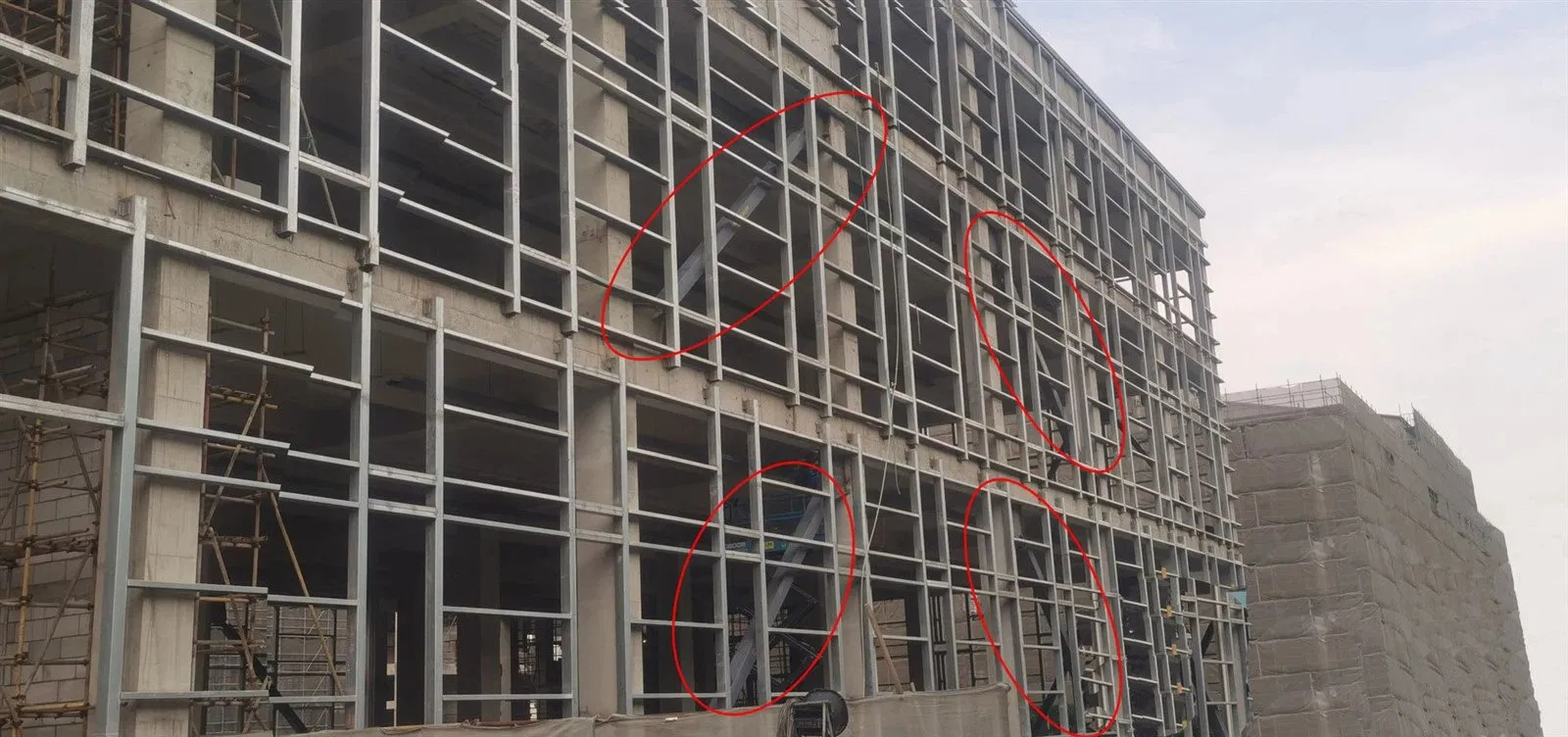 Integrating Vibration Resistance and Structural Bracing Function Buckling-Reatrained Brace for Building