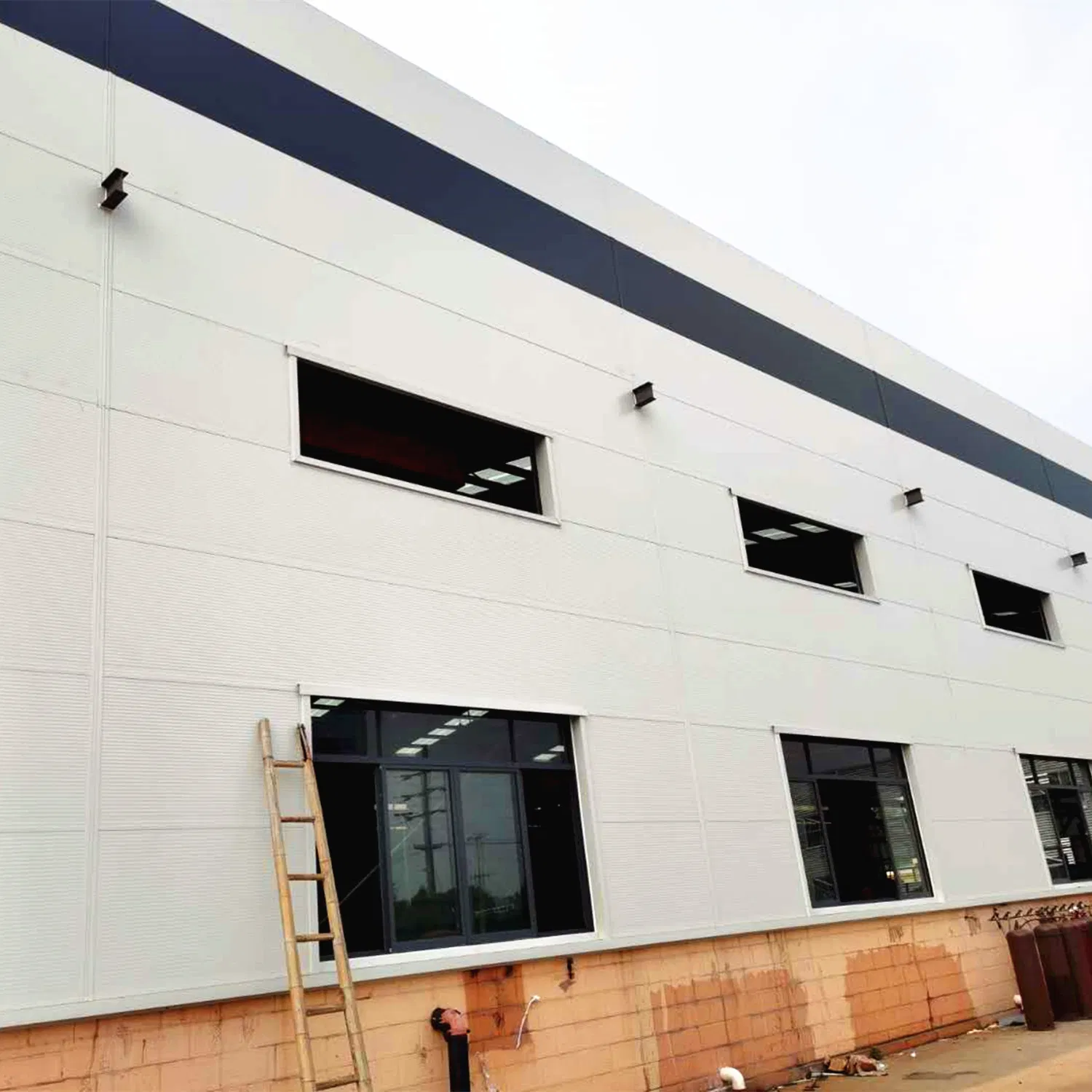 Stable Long Span Fabricated 10000 Sqm Workshop Warehouse for Food Production Plant