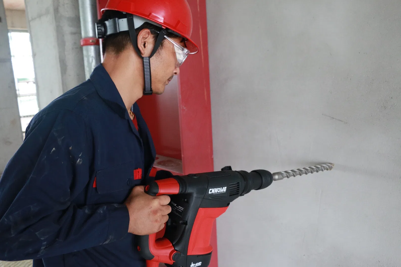 Перфоратор SDS-Plus 32 мм промышленный SR590-32