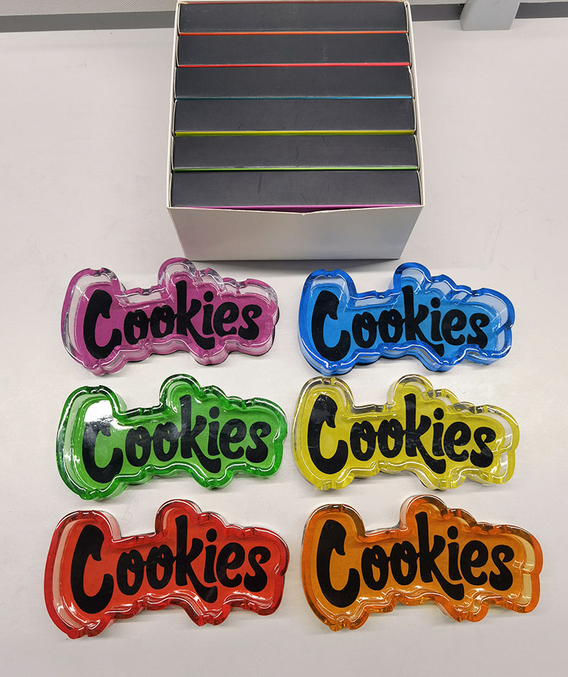 2022 New Arrival Various Colors Ashtray LED Light Smoking Accessories Ashtray