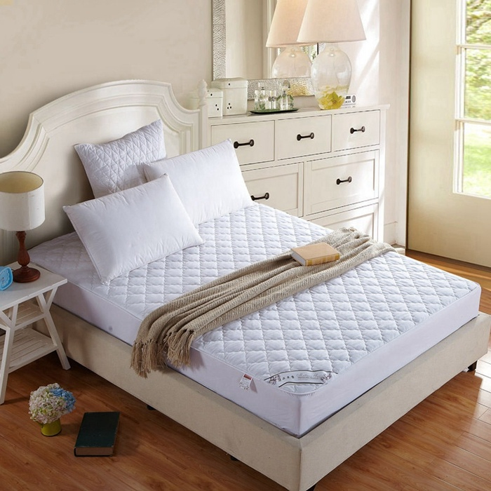 Wholesale Hypoallergenic Bed Cover Waterproof Mattress Protector