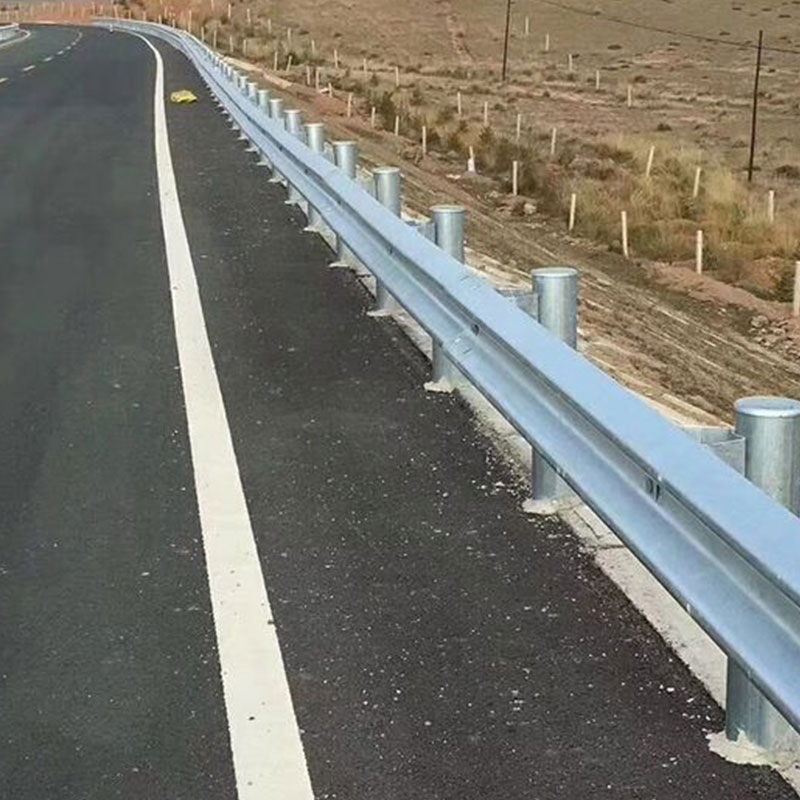 Hot Dipped Galvanized Wave Beam Guardrail Safety Crash Barrier for Highway