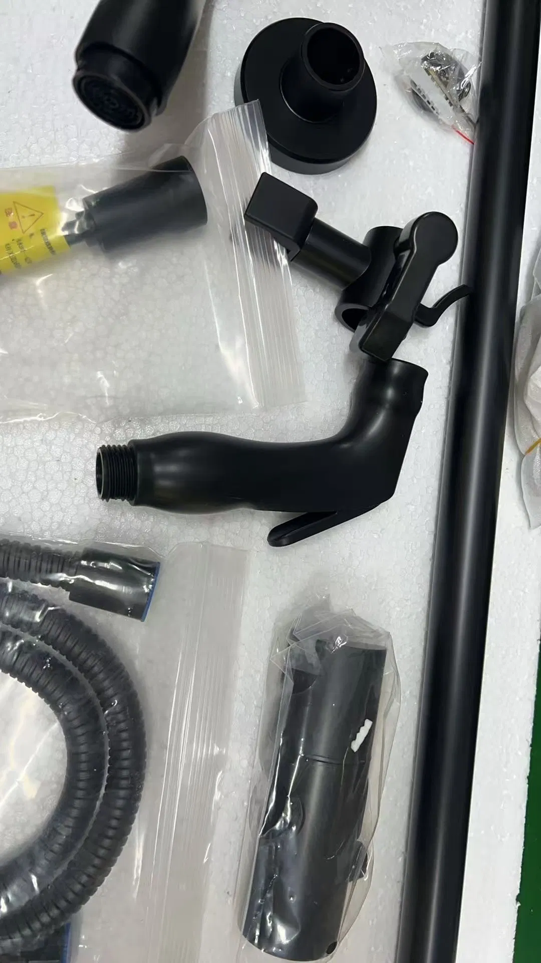 Factory Wholesale Brass Black Wall Mounted Bathroom Shower Two Handles Bath Shower