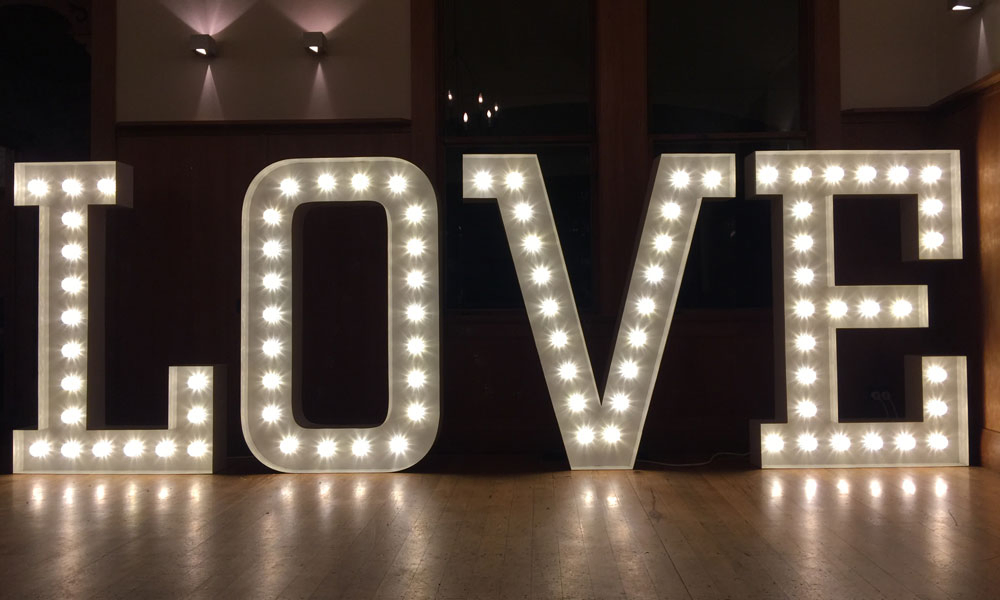 Custom Size Decorative Iron Light up Letters Sign Metal Bulb Alphabet Letter Lights Wedding Marquee Letter Light