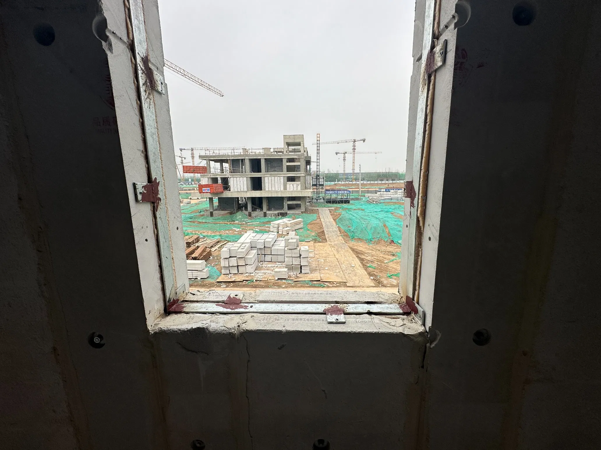 Durable Prefabricated Wall Panels for Quick and Easy Setup