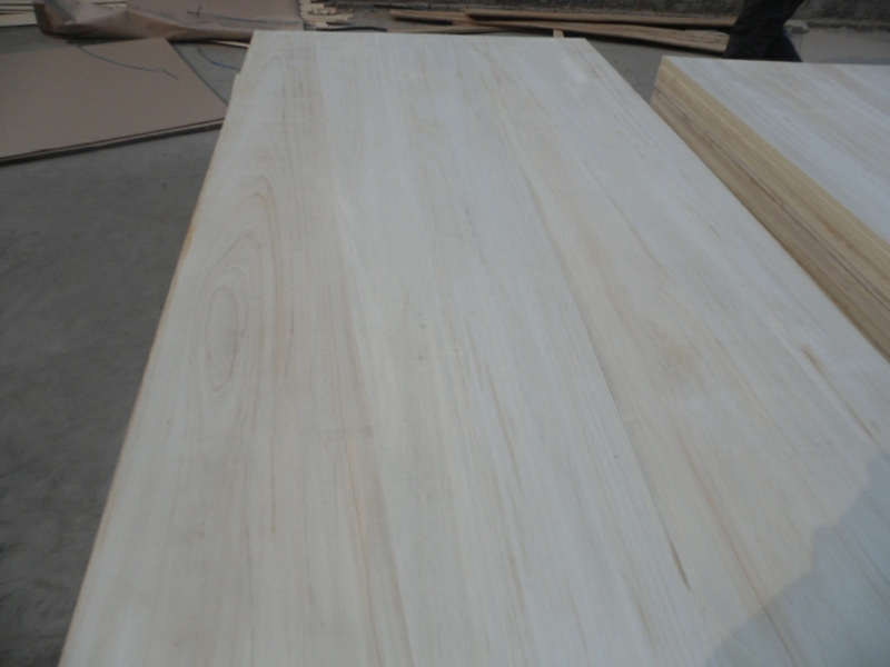 Kiri Board and Paulownia Wood for Wall Panels