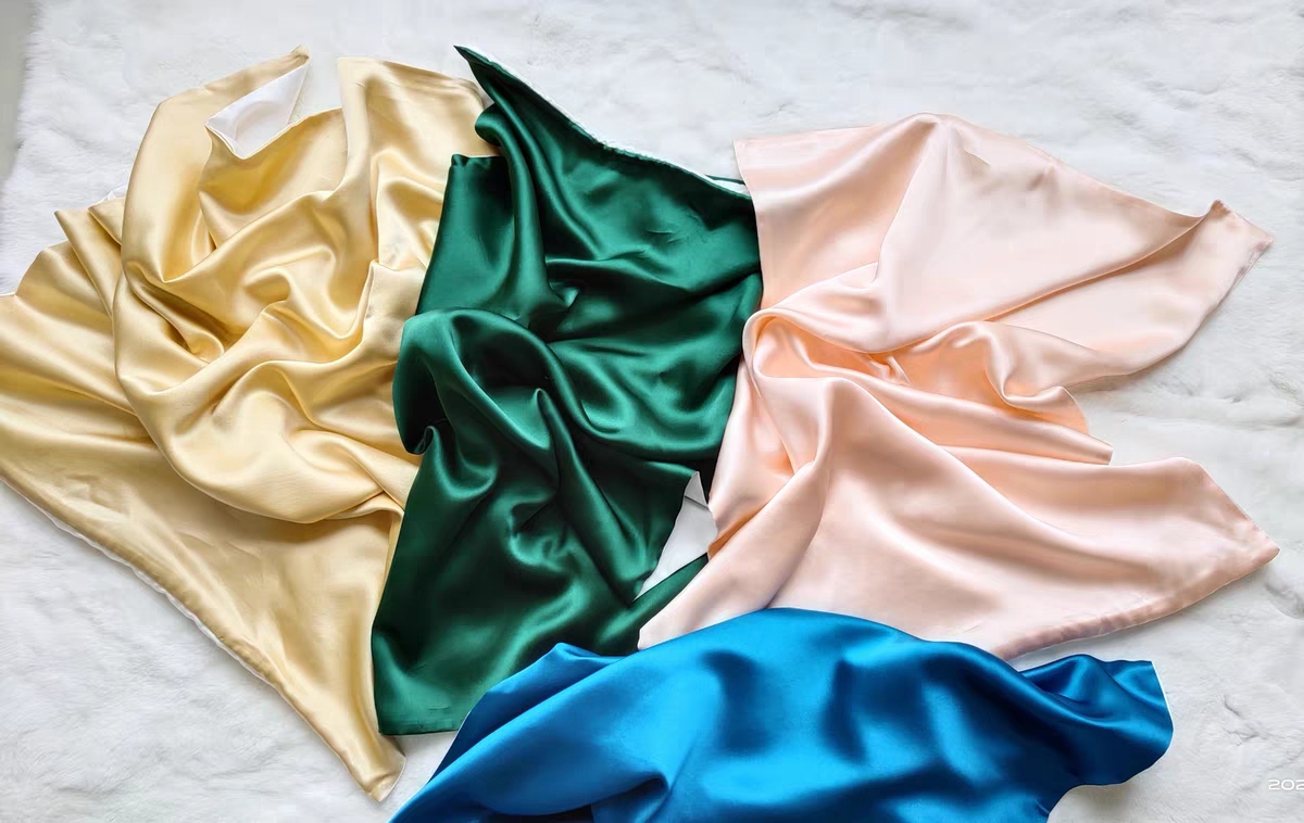 Bespoke 16/19/22 Momme 100% Mulberry Silk Pillowcase