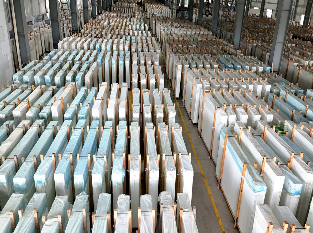 Pure White Artificial Glass Stones Nano Micro Crystallized Slabs Polished for Project Customized