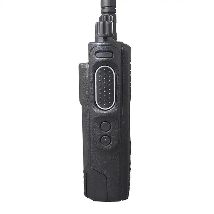 Портативная рация DMR XIR P8660I, дальность до 8 км