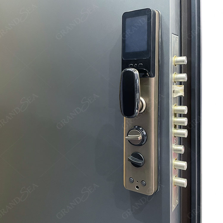 Стальная входная дверь Grandsea Modern, цвет коричневый