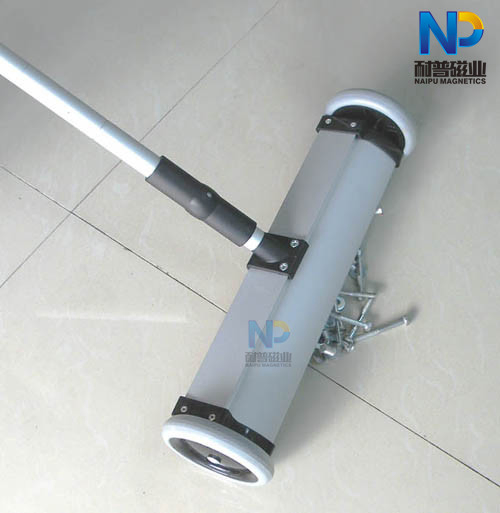 13-Inch Magnetic Sweeper for Effortless Cleanup and Debris Removal