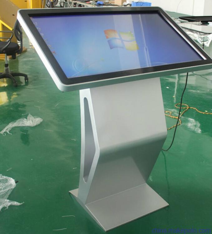 55-дюймовый напольный сенсорный киоск All-in-One
