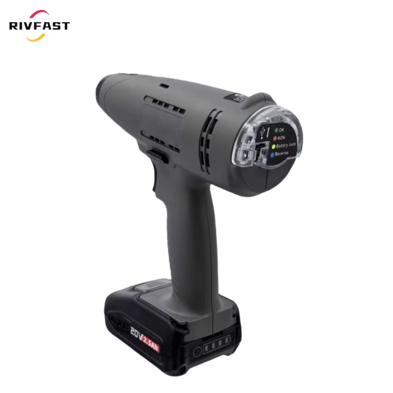 Аккумуляторный гайковерт-шуруповерт с регулировкой момента