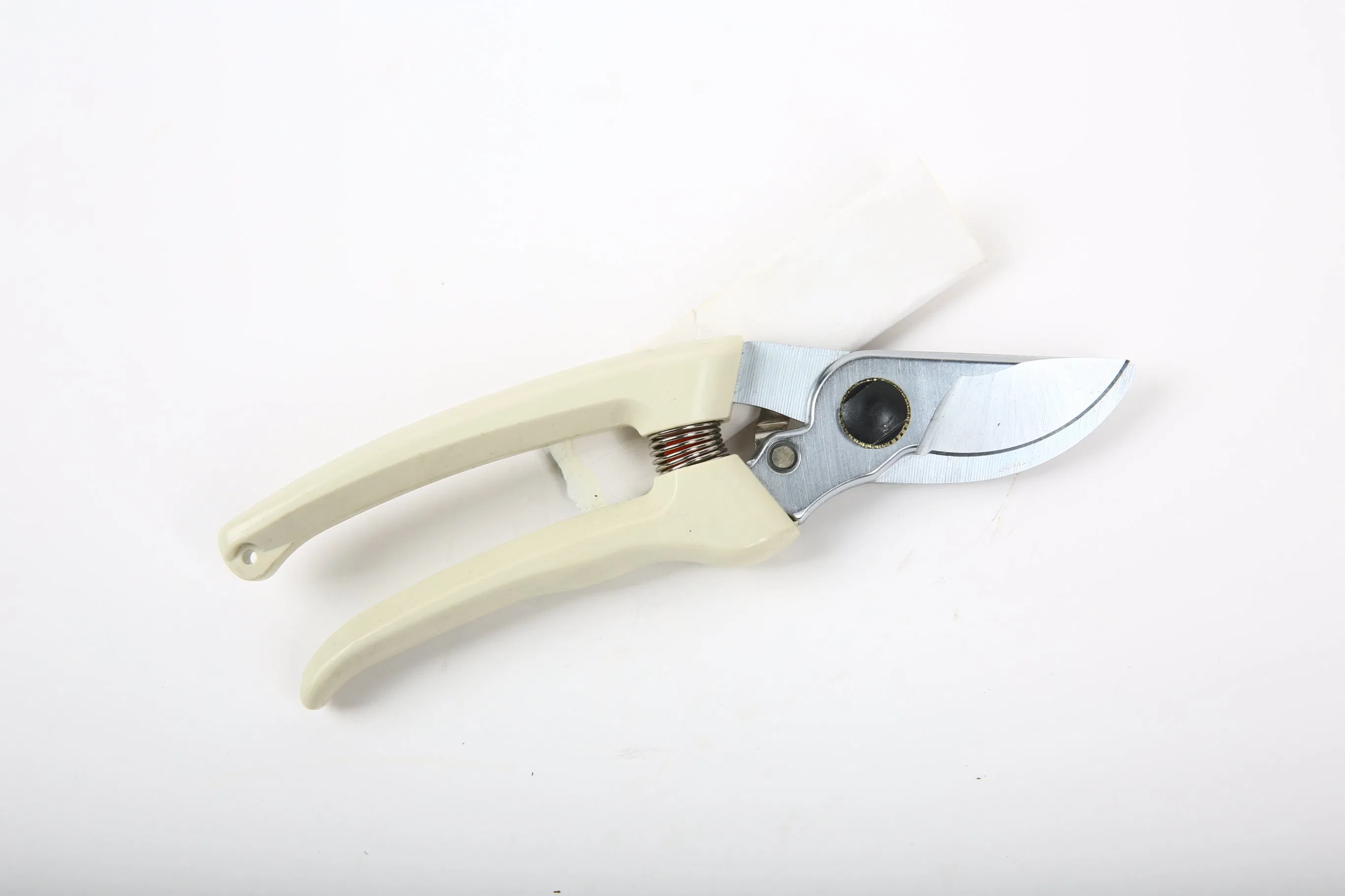 High-Quality Pruning Shears Ideal for Garden and Orchard Work.