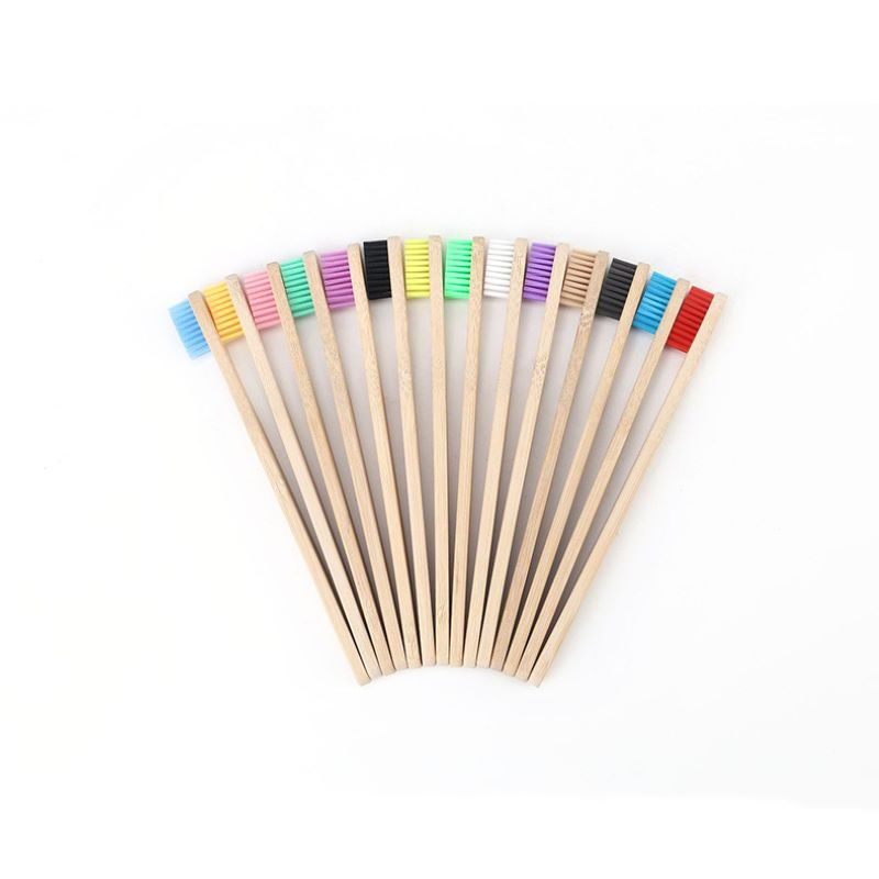 Экологичная зубная щетка из бамбука