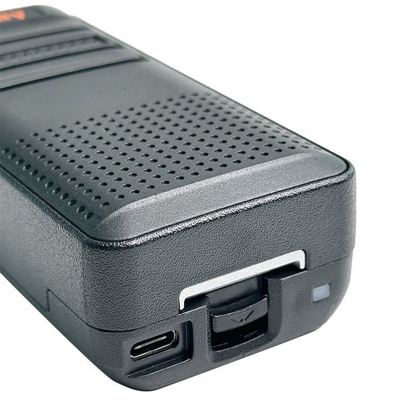 Портативная рация B15 с GPS и защитой IPX5
