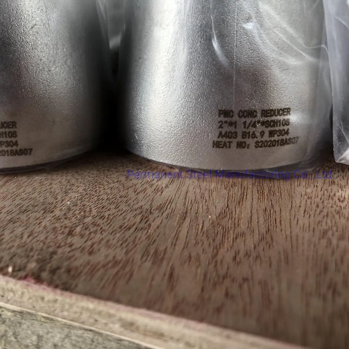 Coupling for Transmission Con. Ecc. Reducer Tee Bend Elbow Cap Butt Weld Pipe Fitting Pipe Fitting Carbon Steel/ Stainless Steel/Alloy China Products/Supplier