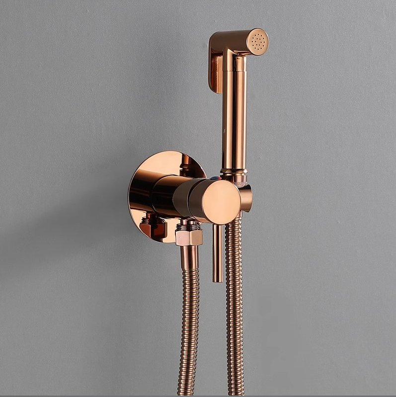 Смеситель для биде настенный с поворотной лейкой