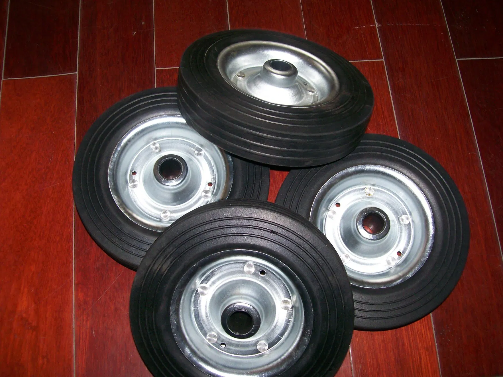 Rubber Powder High Quality Galavanization No-Need Inflat Solid Rubber Wheel