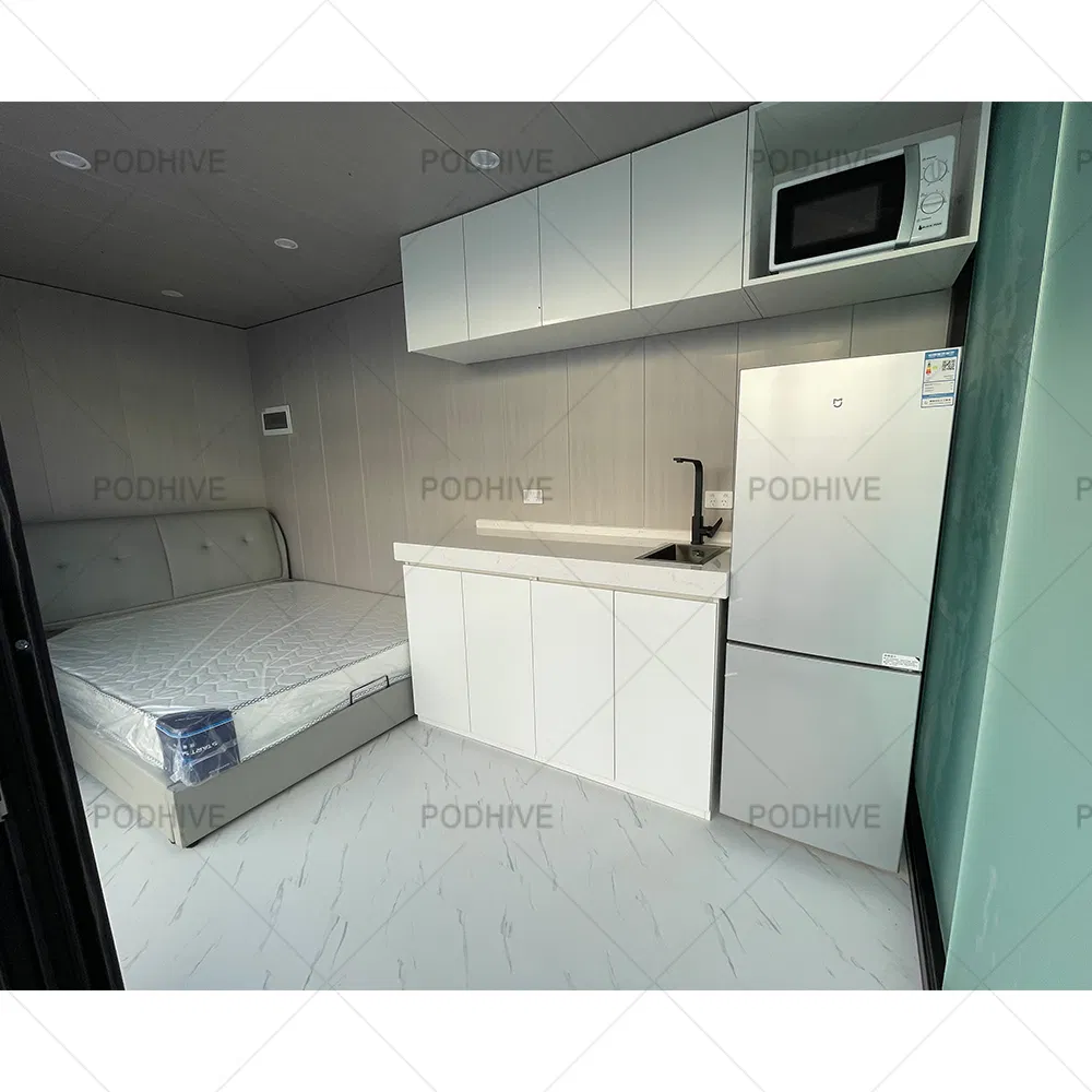 Customized 20FT Modular Modern Tiny Apple Cabin House Wooden 2-Story Pod House Bedroom Outdoor Kitchen Apartment Use-Made China